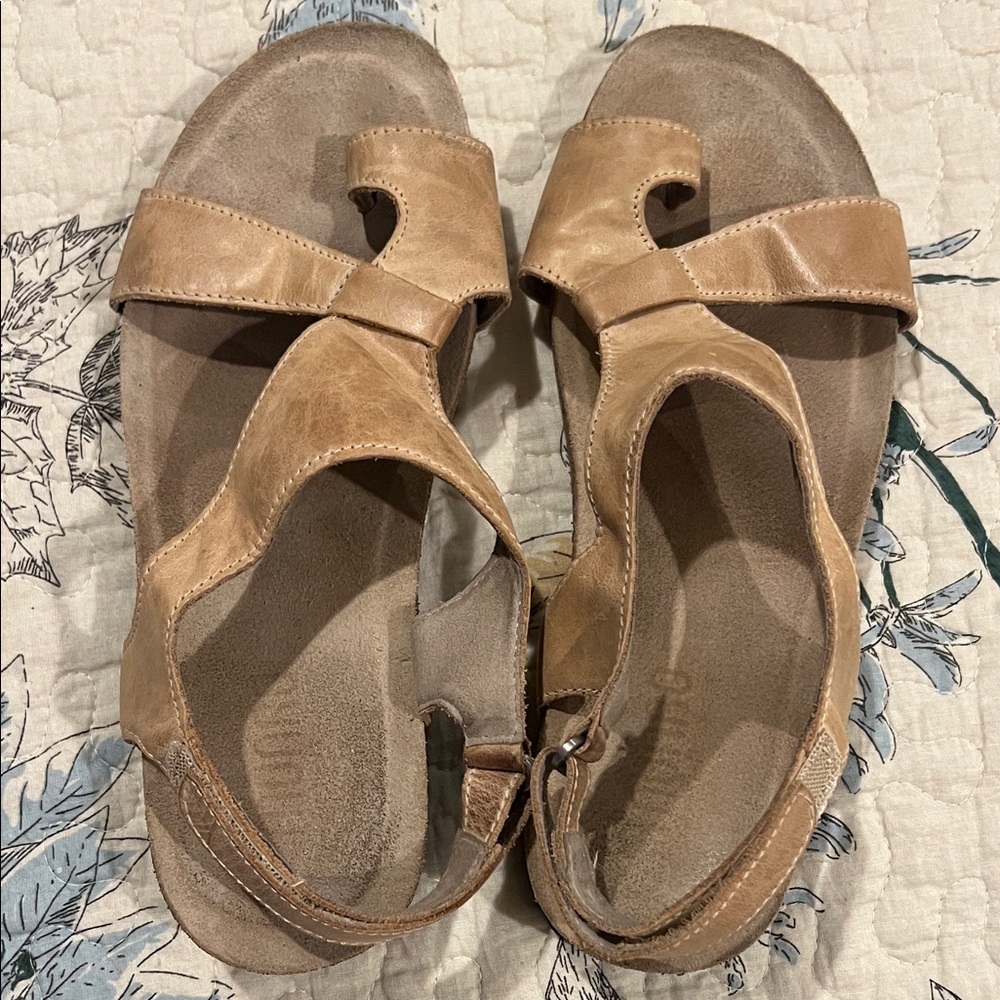 Munro Women's Leather Sandals